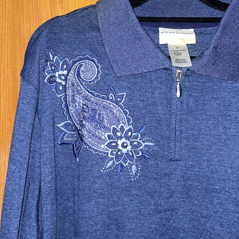 NWT Alfred Dunner Spliced Embroidered Top - Denim Blue - Size 2X - Picture 5 of 12